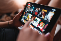¿Quién dijo que la tele había muerto? El futuro inteligente de la publicidad está conectado