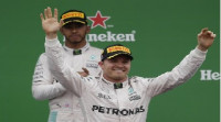 Rosberg le gana la partida a Hamilton y Alonso y Sainz no puntúan