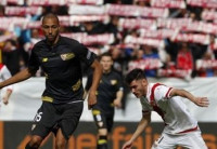 El Sevilla desaprovecha la ventaja en Vallecas y se aleja todavía más del cuarto puesto (2-2)