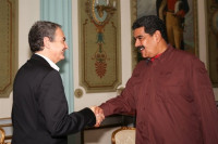 Maduro aclara que el Gobierno sigue comprometido con el diálogo