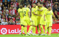 El Villarreal golea en San Mamés y Aspas impide la primera victoria del Valencia