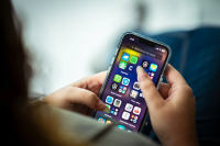 MelBet App: cómo apostar desde tu móvil en cualquier lugar y momento