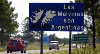 Argentina aumenta su presión sobre las Malvinas