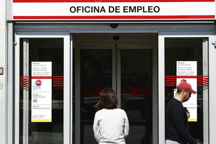 El descenso en el número de desempleados cae un 31% con respecto a 2018
