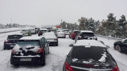 Prepárate para conducir con nieve y lluvia con estas recomendaciones