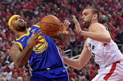 Los Raptors amargan la reaparición de Stephen Curry