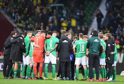 Un jugador del Werder Bremen, dos semanas en cuarentena por el positivo de