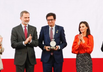 Paradores recibe su acreditación como embajador de la marca España