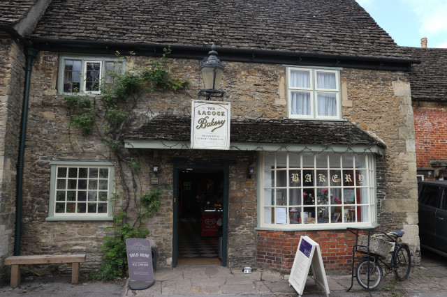 27.Lacock