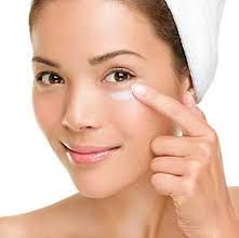10 consejos de facialista para cuidar el contorno de ojos y su nuevo tratamiento en cabina