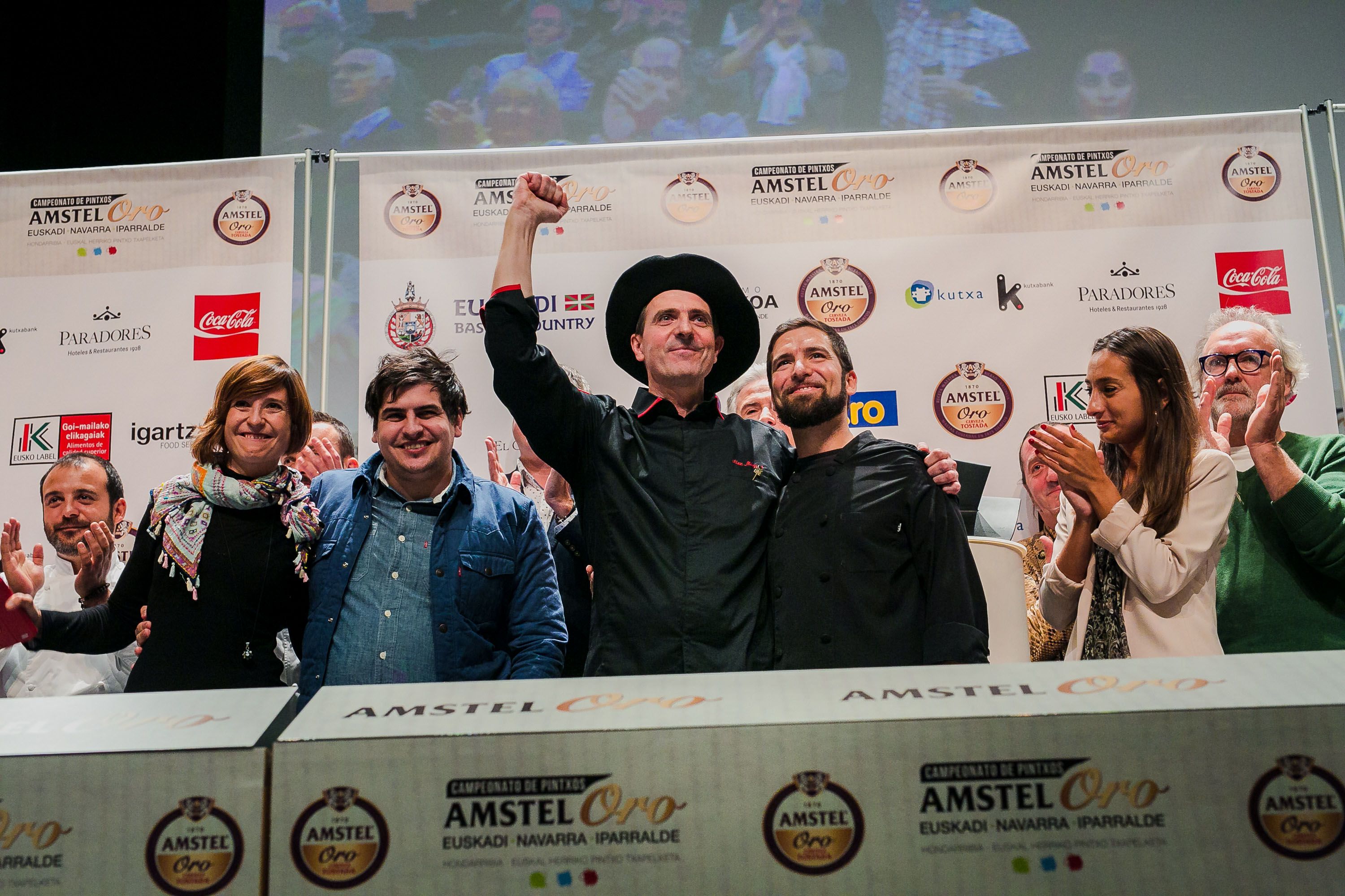 Carlos Oyarbide, jurado en la final del Xl 'Campeonato de Pintxos Amstel Oro'