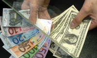 El euro se aproxima a mínimos de doce años al perder los 1,08 dólares