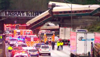 Al menos tres muertos por el descarrilamiento de un tren cerca de Seattle