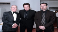 Gremio de actores latinos de EEUU premia trayectoria de Artur Balder