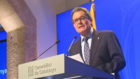 Mas cree que el Gobierno busca inhabilitarle para que no se presente a unas plebiscitarias