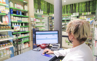 ​La presencia de una farmacia ayuda a evitar la pérdida de población en municipios rurales y favorece el empleo