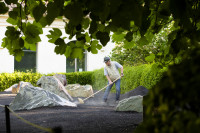 Casa Asia presenta un jardín zen hecho de las cenizas del Cumbre Vieja en el Botánico de Madrid