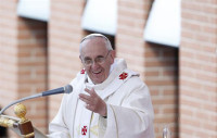 El Papa se encierra hasta el jueves con sus cardenales para reformar la Curia
