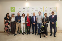 El Padre Ángel, los veterinarios que rescataron a los animales del volcán de La Palma y el perro guía Xabat, galardonados con los Premios Bienestar Animal