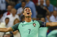 Cristiano mete a Portugal en la final