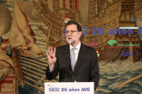 Rajoy agradece a los trabajadores su contribución a la recuperación