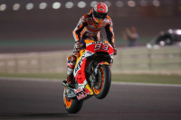 Marc Márquez manda con autoridad en los segundos entrenamientos libres de MotoGP