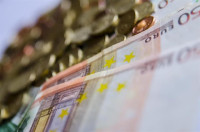 El crédito a familias baja en abril a mínimos de 2006 y el crédito a empresas sube un 1,1%, máximo desde 2016
