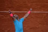 Nadal alcanza a Federer y oposita al mejor de la historia