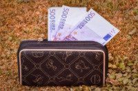Cinco métodos para conseguir dinero urgente