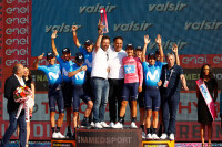 Carapaz y Movistar Team triunfan en el Giro