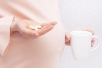 ​¿Qué vitaminas específicas contienen los vitamínicos prenatales?