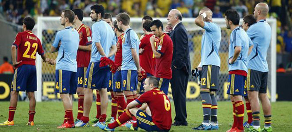 España claudica en Maracaná