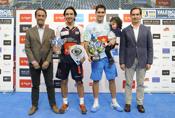Sanyo Gutiérrez y Maxi Sánchez, con el título en sus manos. / Foto: WPT.