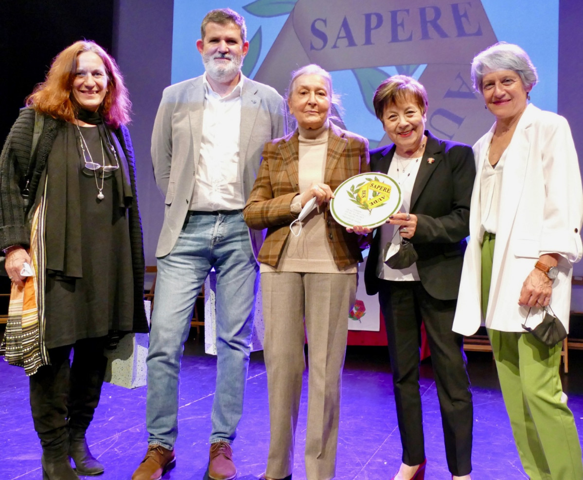 PREMIADOS ELENA BLANCH, MANUEL DEL AMO MARÍA ESPAÑA SUÁREZ, JOSEFA POLO Y PILAR CÁMARA