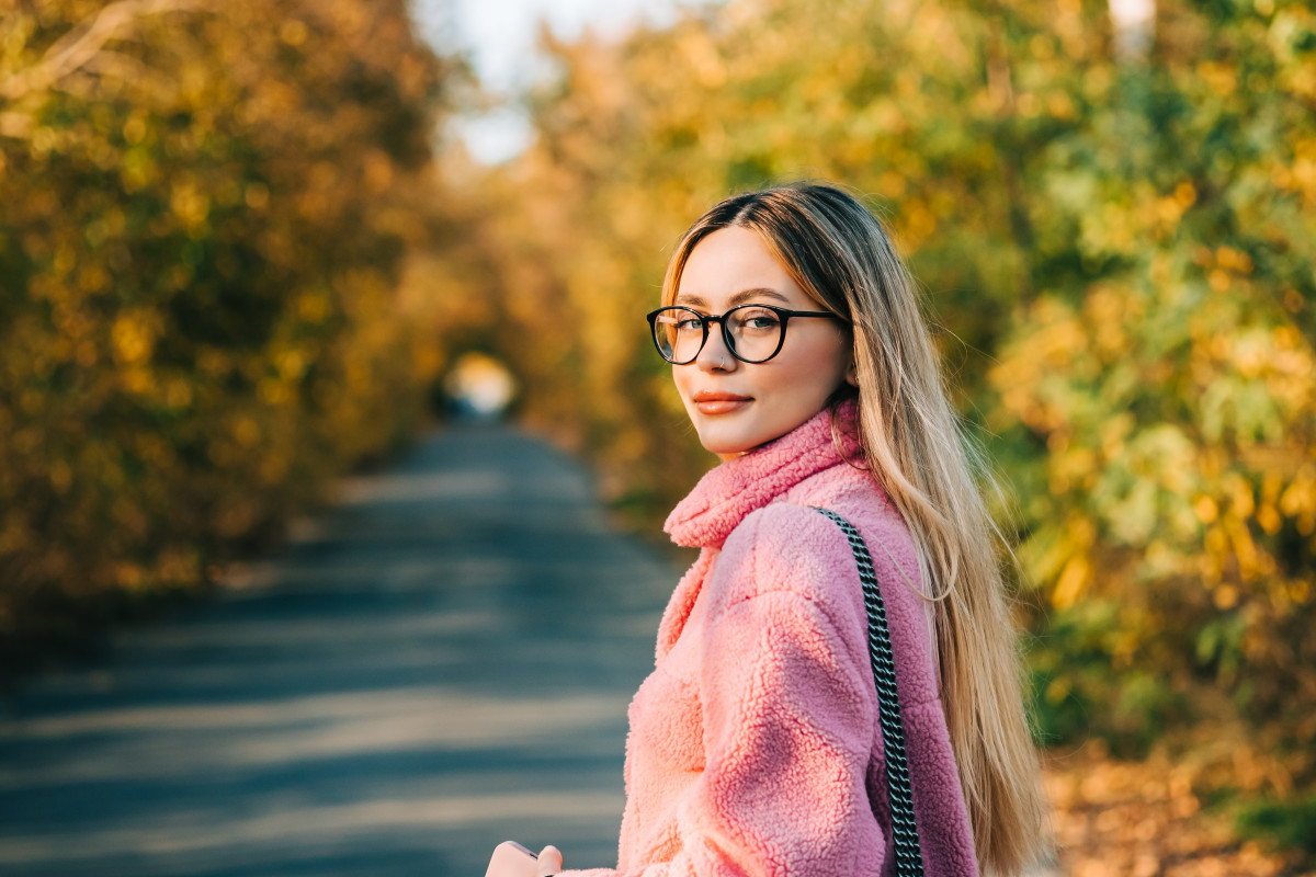 Portrait of attractive caucasian woman walking in 2022 07 04 17 12 46 utc