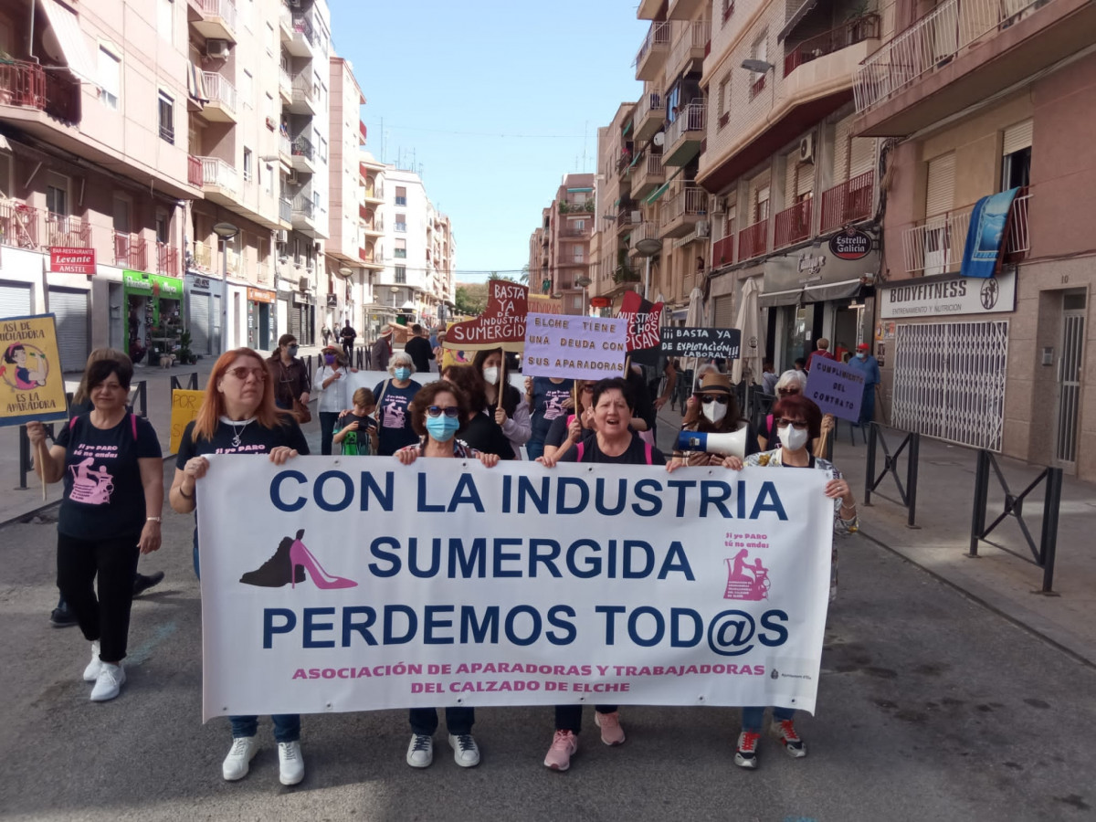 Las aparadoras se manifiestan en Elche