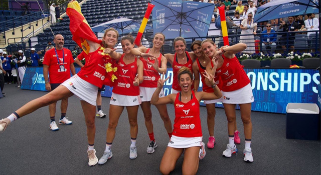 Espana campeona del Mundo femenina Dubai 2022 dentro