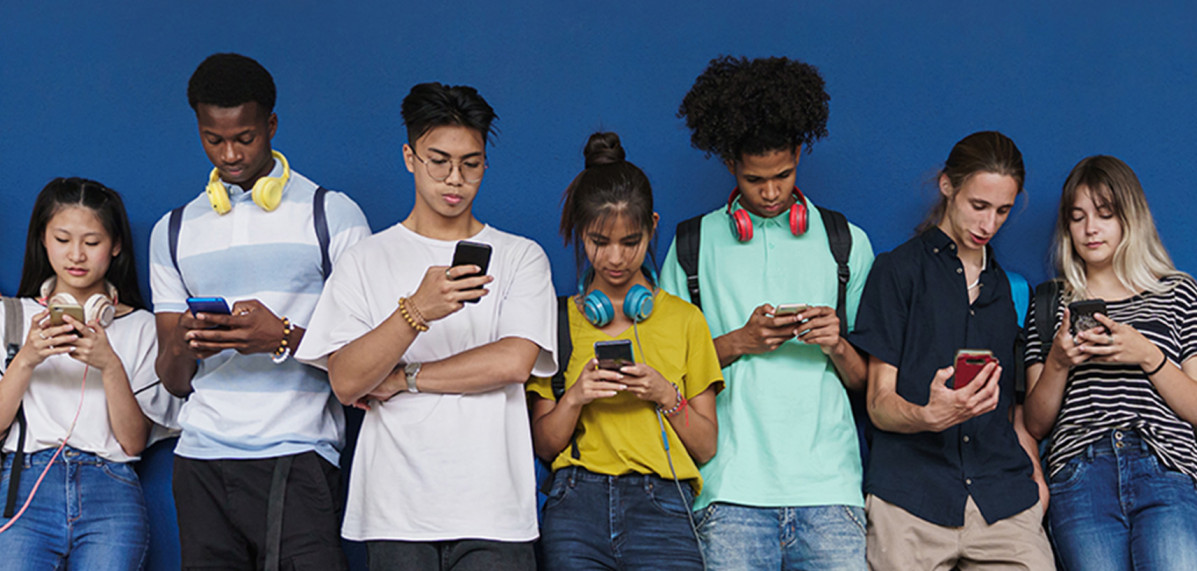 Older teens on phone