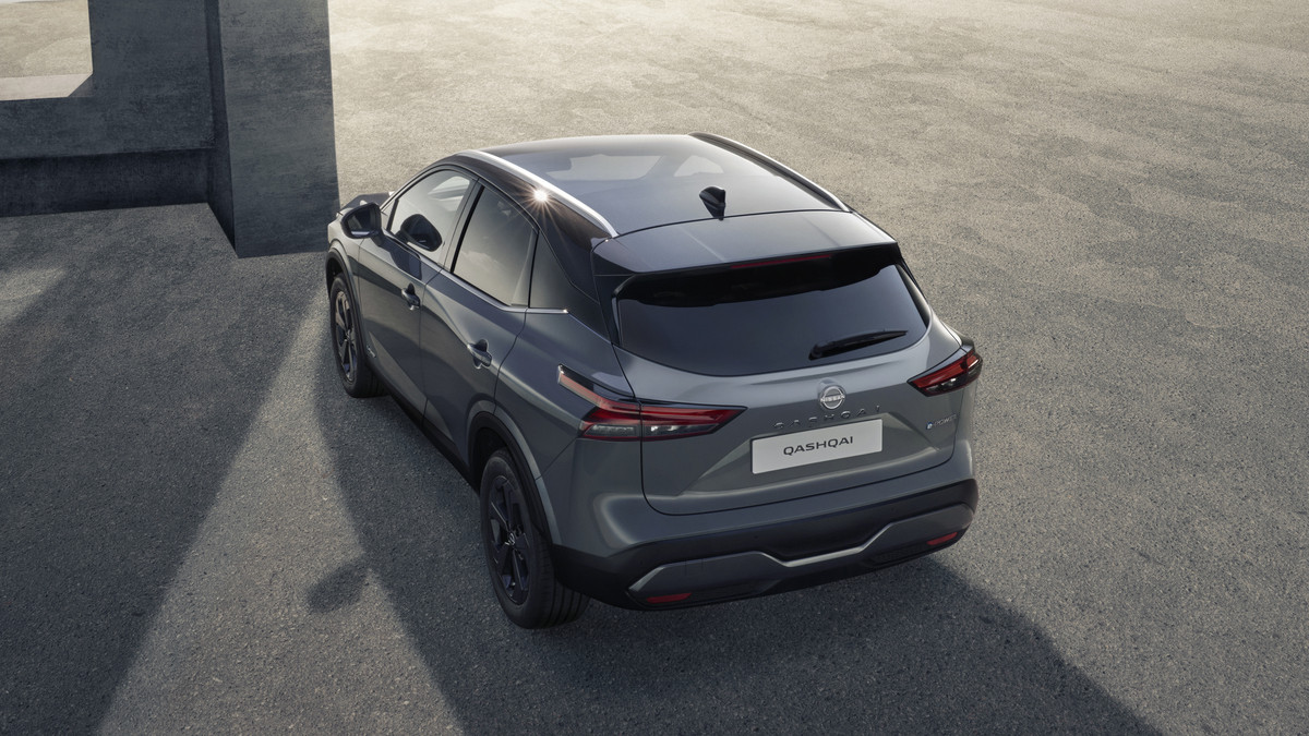 Qashqai Black (1)
