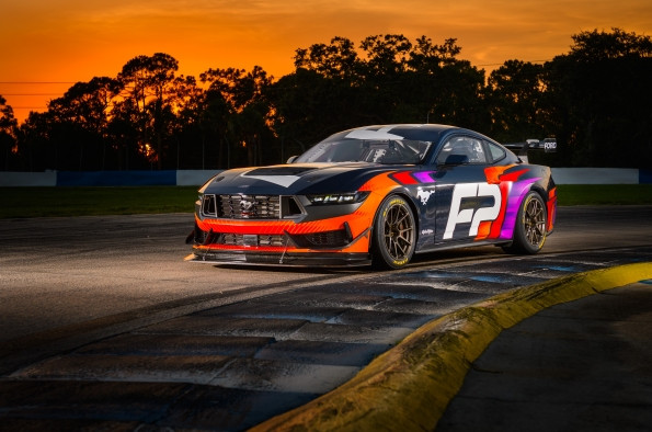 Ford Mustang GT4 1