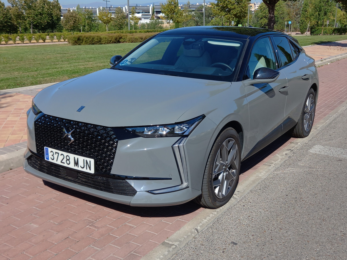 DS4 PHEV 1