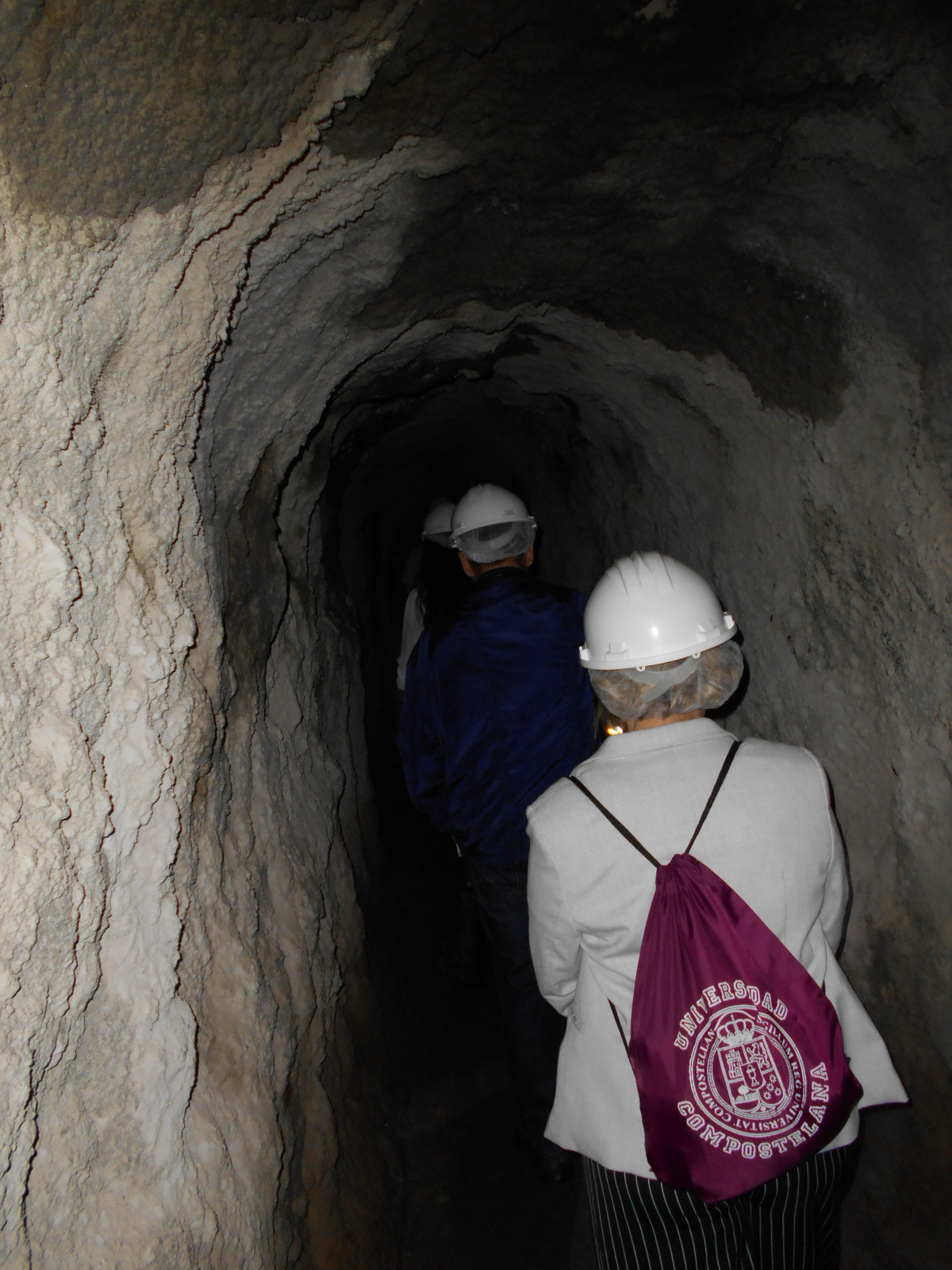 Foto nº 3. paseando por el interior de la mina