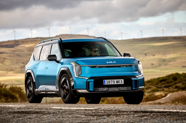 KIA EV9 1