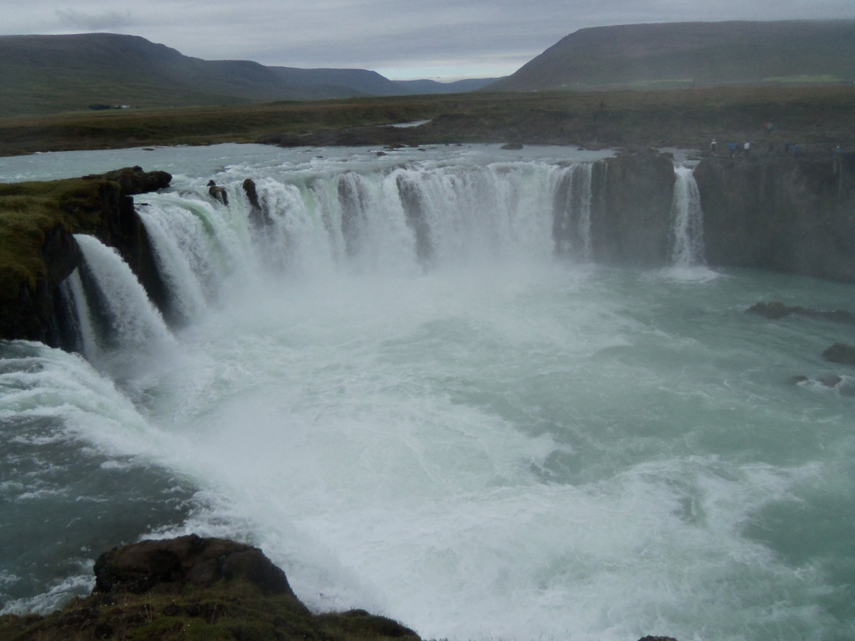 Godafoss o Cascada de los Dioses,