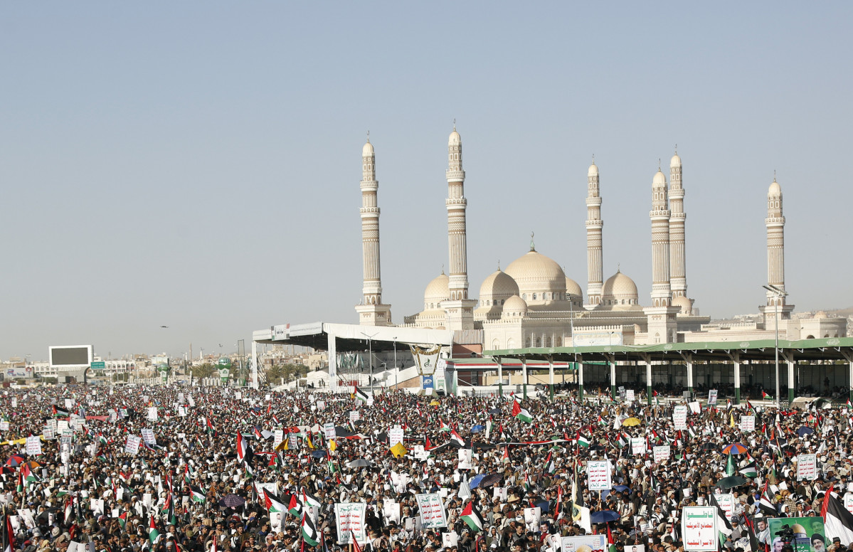 EuropaPress 5685207 beijing jan 13 2024    yemenis participate in rally in sanaa yemen on jan