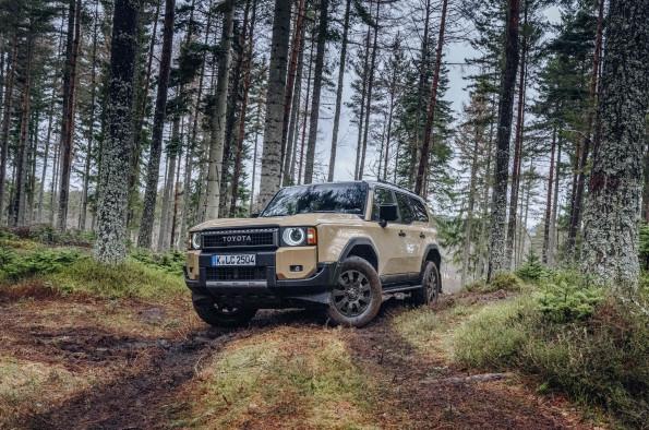 Toyota Land Cruiser 1
