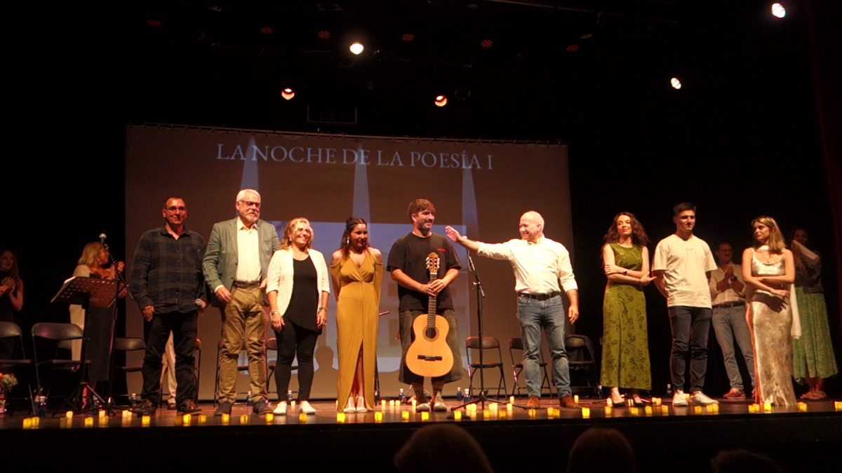 LA NOCHE DE LA POESÍA 1