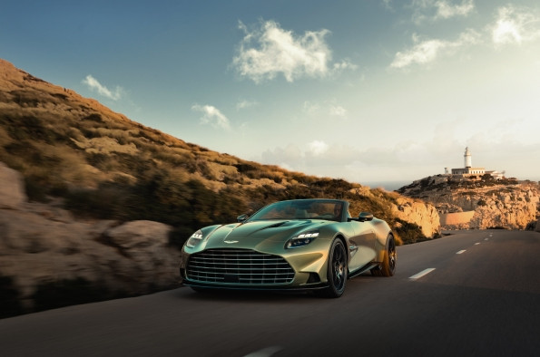 Aston Martin Volante 4