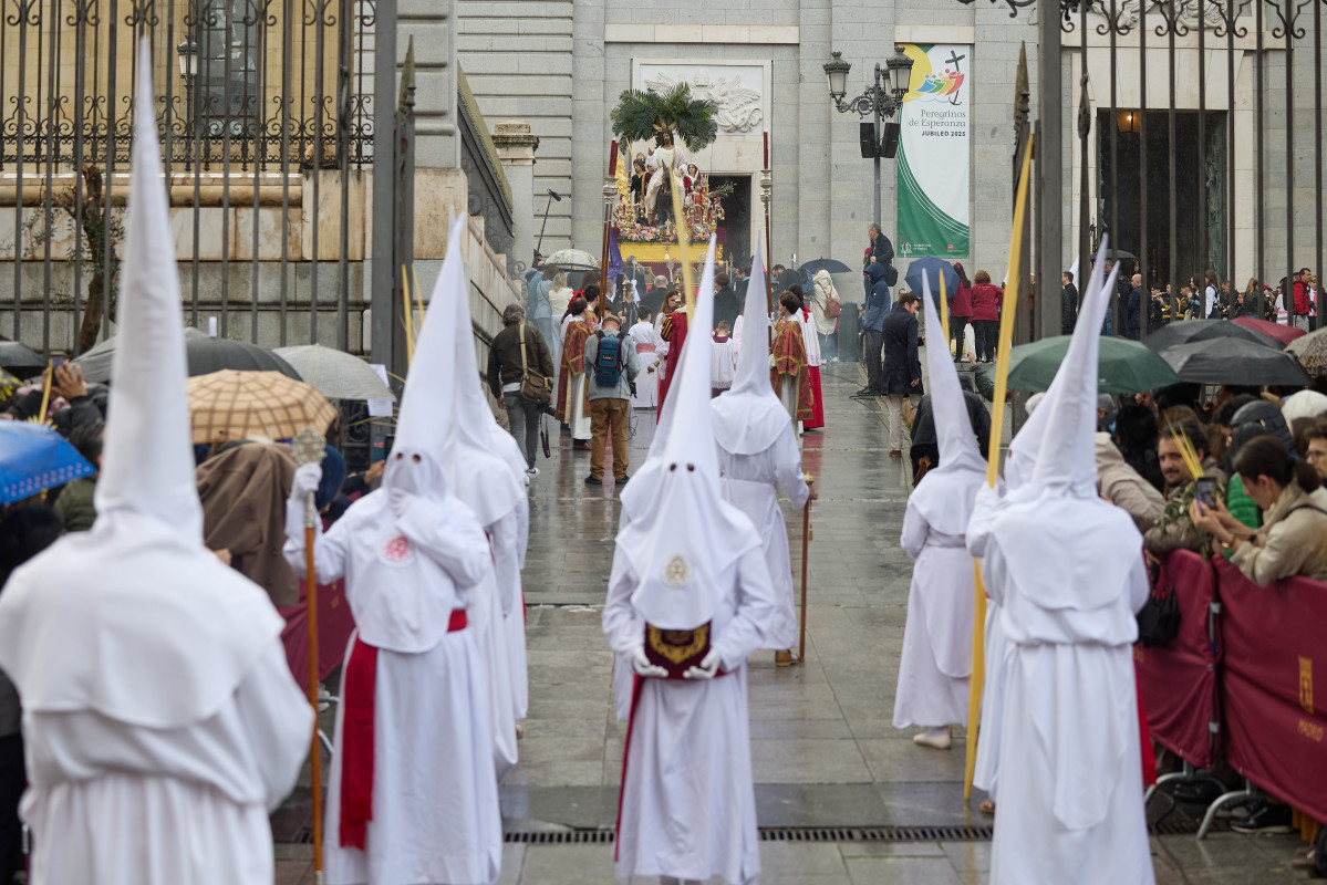 Salida de la procesión de Nuestro Padre Jesús del Amor (‘La Borriquita’ 2025   Madrid)   (Foto de Jesús Hellín   Europa Press)