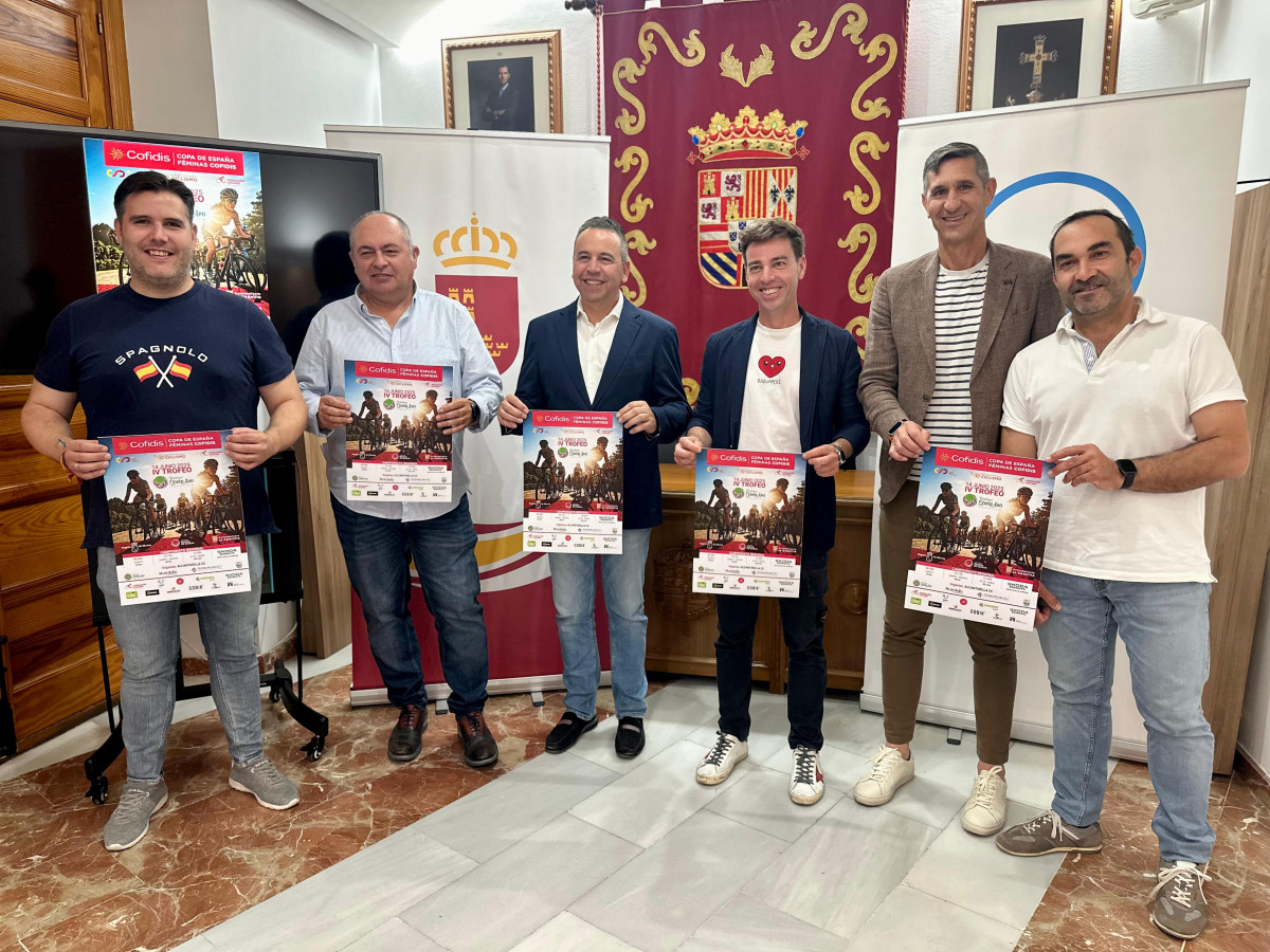 PRESENTACIÓN TOFEO SANTA ANA 1